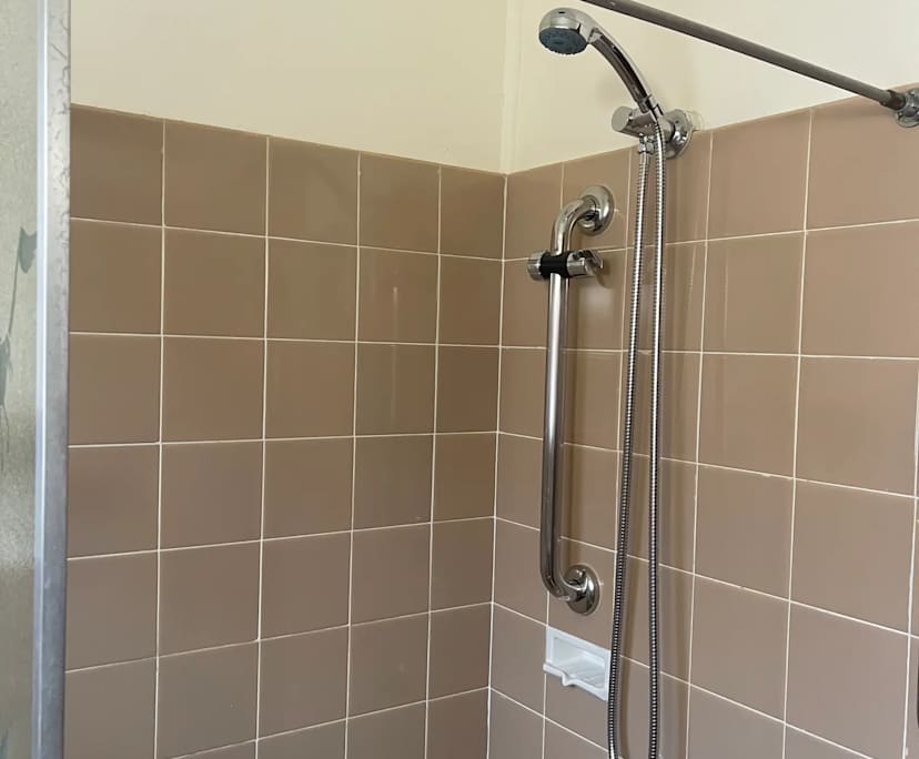 Room in a share house