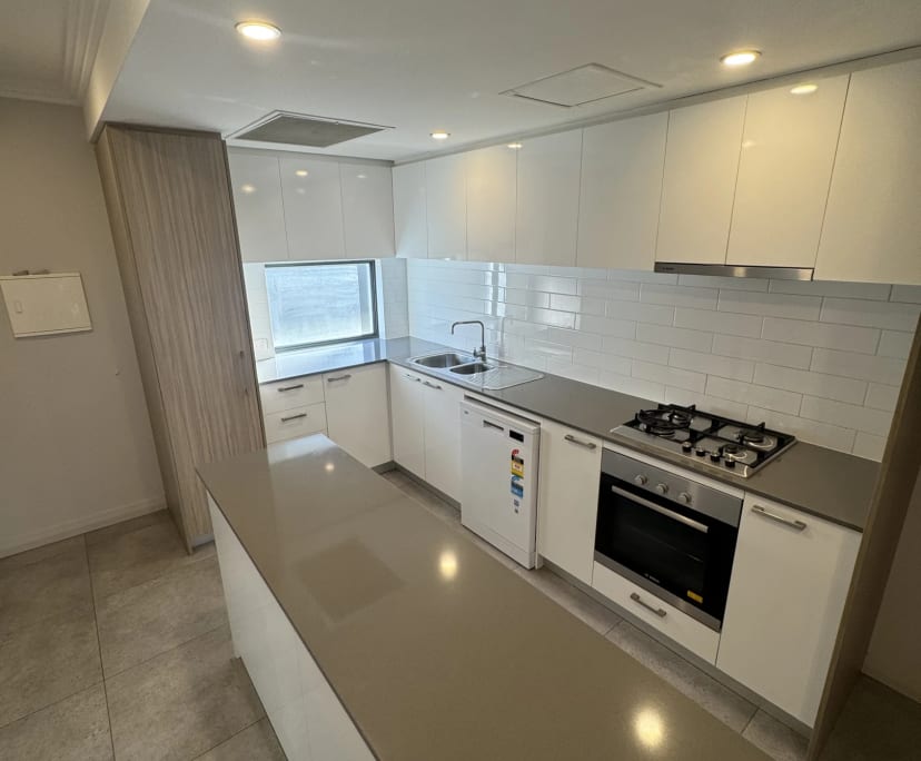 Furnished room with ensuite in a flatshare