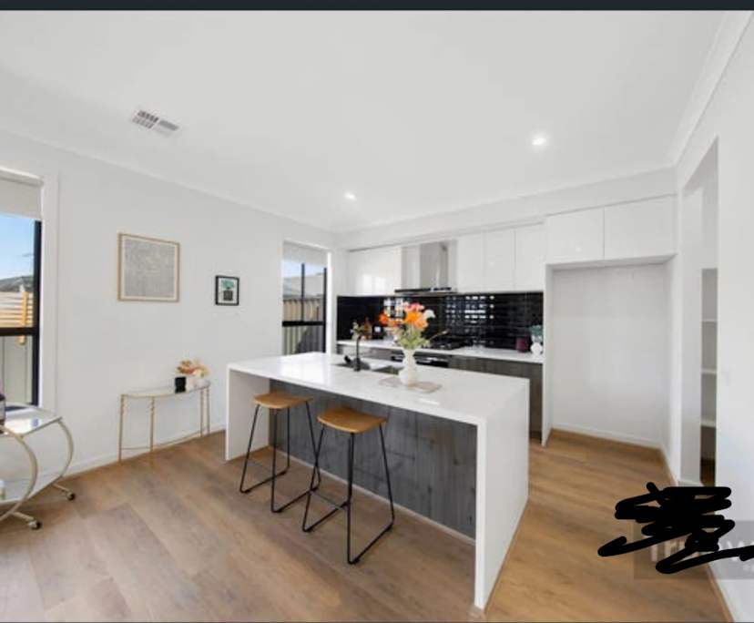 Unfurnished room in a share house