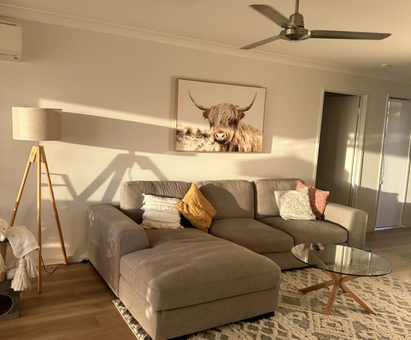 Room for Rent in Highland Park, Gold Coast 235, F...