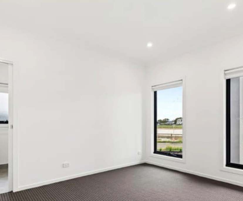 $300, Share-house, 2 bathrooms, Wollert VIC 3750