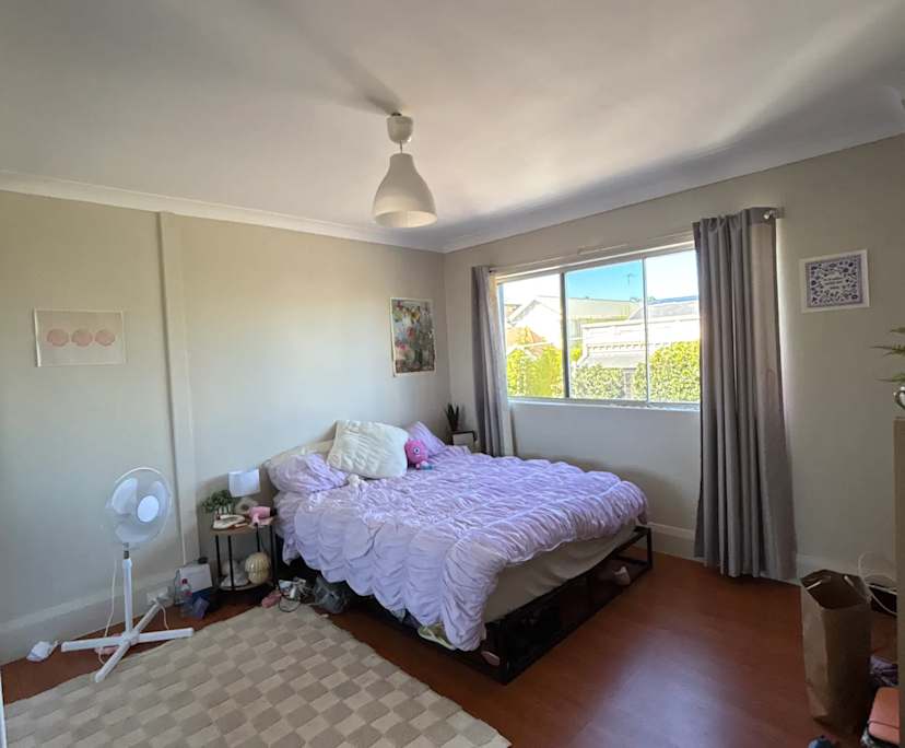 Unfurnished room in a flatshare