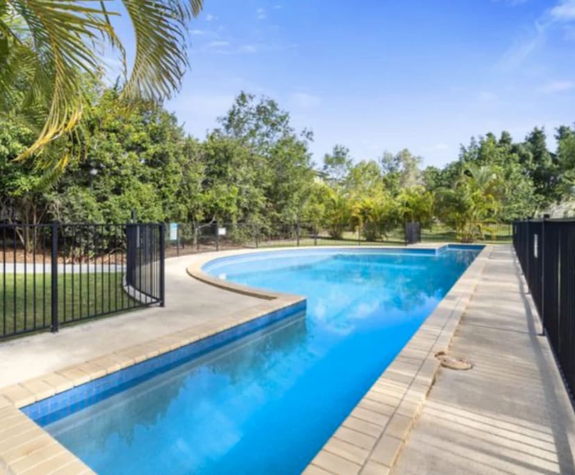 Room for Rent in Mudgeeraba, Gold Coast 320, Unfu...