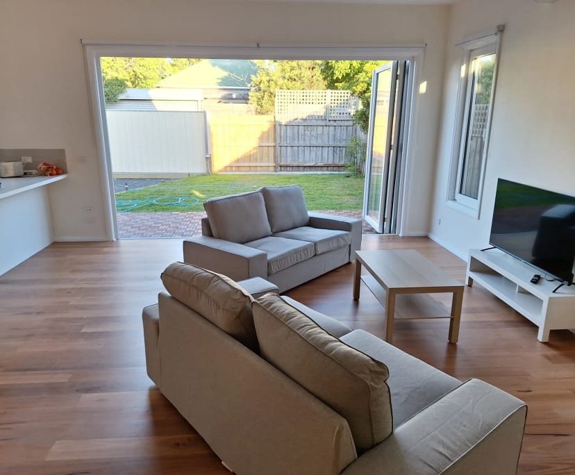 Room for Rent in Kingsville, Melbourne 275, Furni...