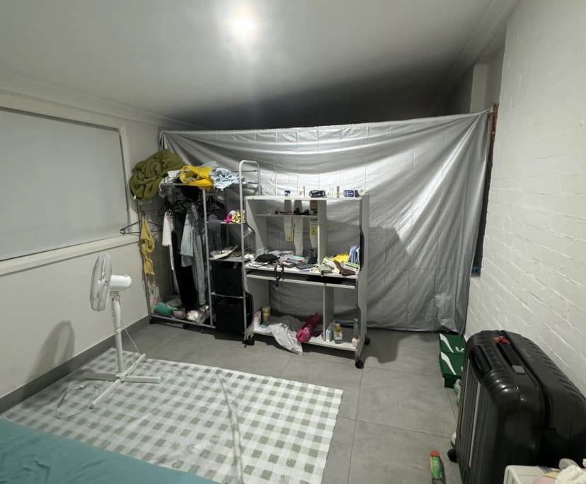 Furnished room in a share house