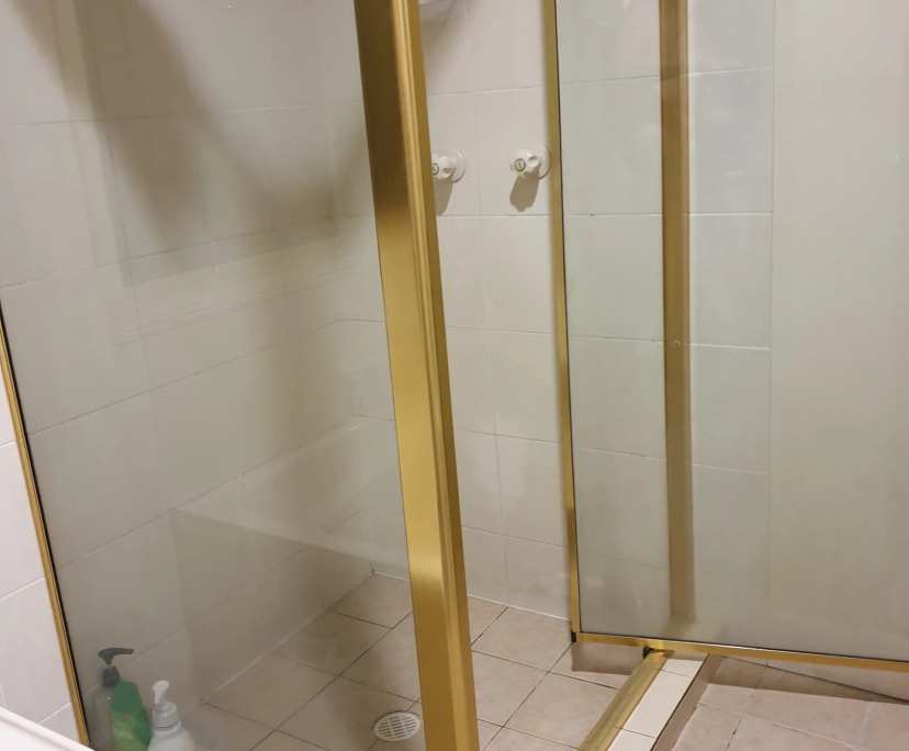 Room in a share house