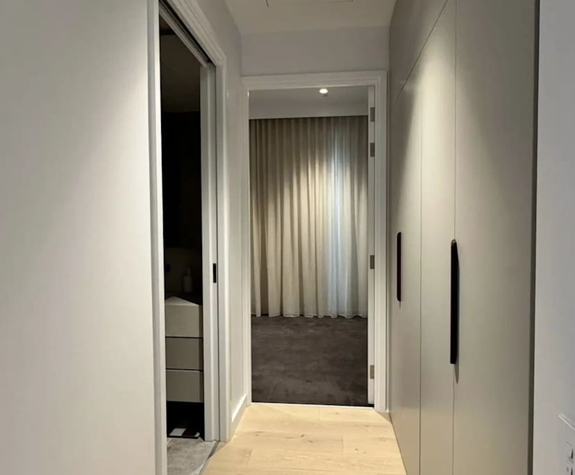 Unfurnished room with own bathroom