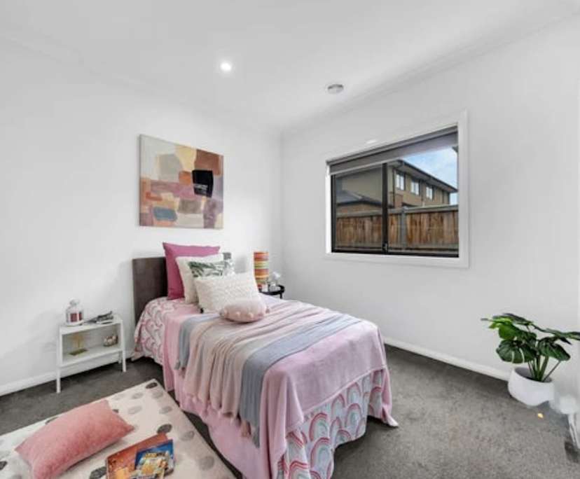 Room in a share house