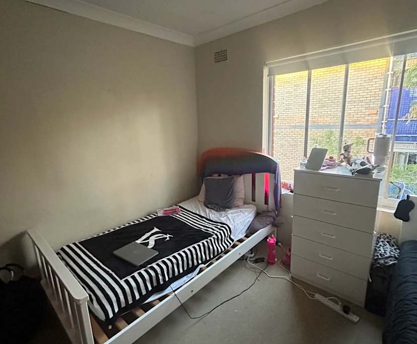 Furnished room in a flatshare