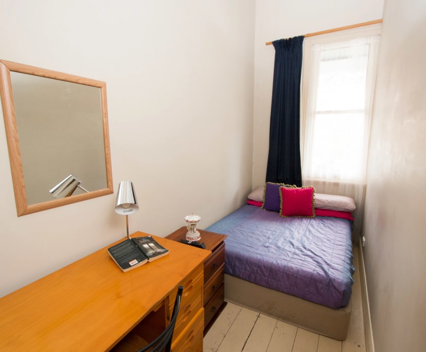 $350, Share-house, 6 bathrooms, Elwood VIC 3184