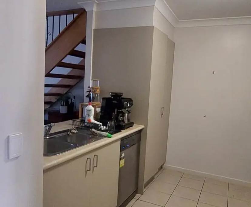 $165, Share-house, 3 bathrooms, Kingston QLD 4114