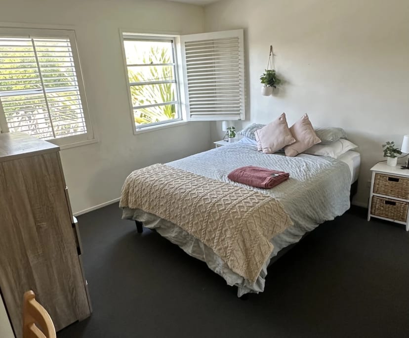 Furnished room in a share house