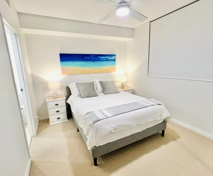 Furnished room with ensuite in a flatshare