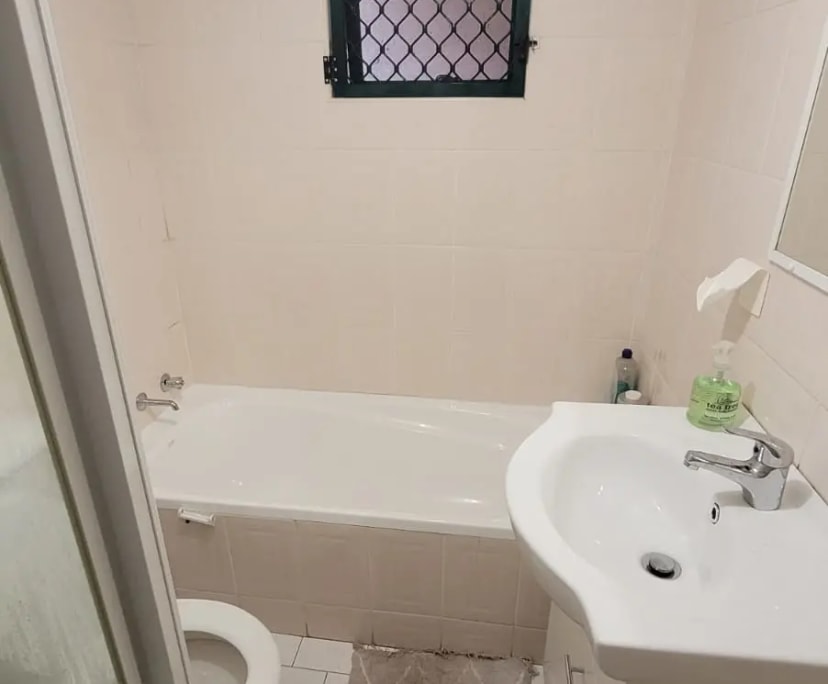 $290, Flatshare, 2 bathrooms, Chippendale NSW 2008