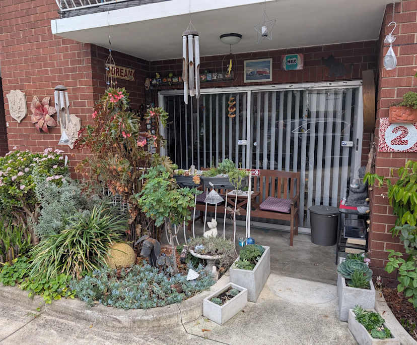 Furnished room in a flatshare