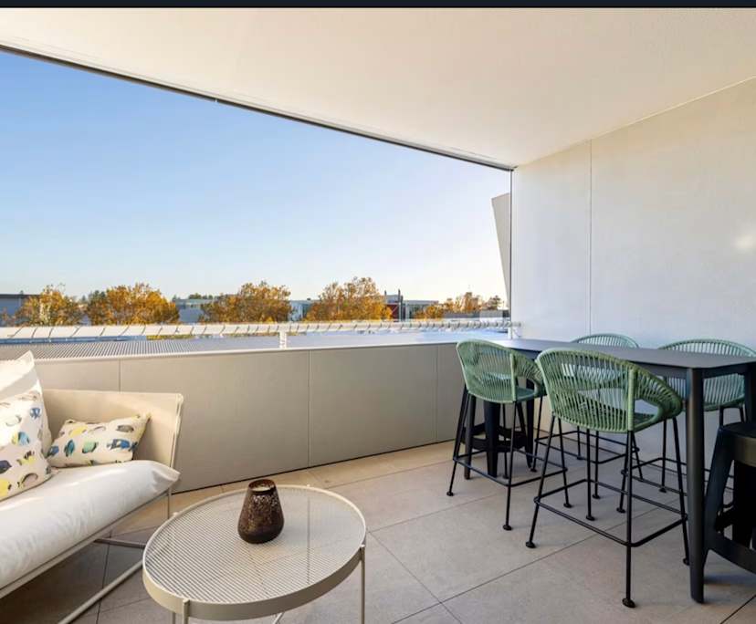 Furnished room with ensuite in a flatshare