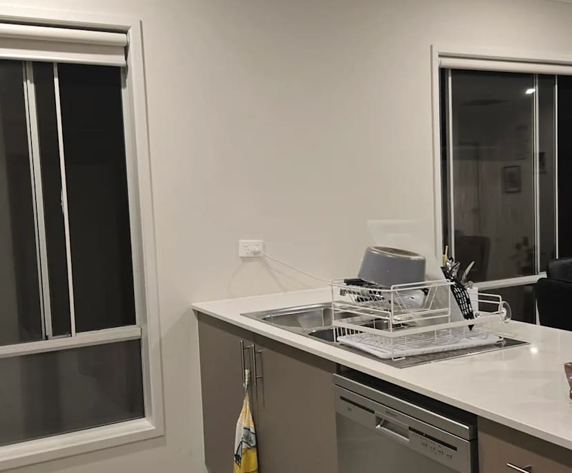 $300, Share-house, 2 rooms, Spring Mountain QLD 4300, Spring Mountain QLD 4300