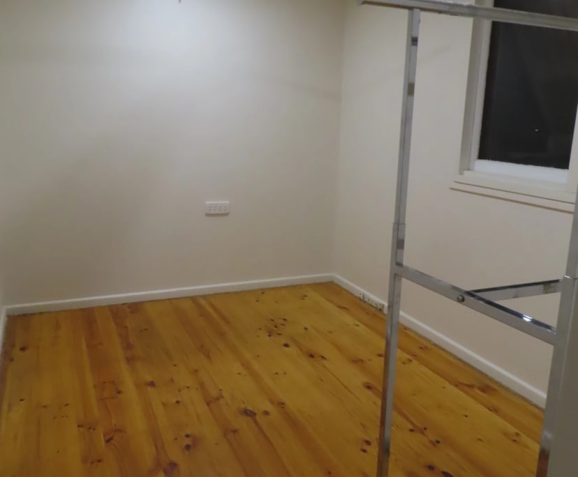 Room in a share house