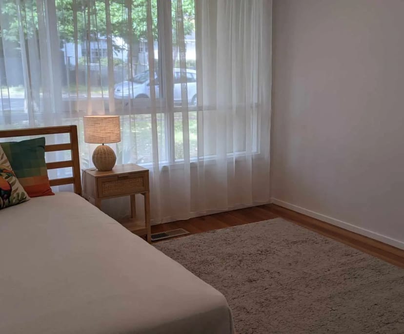 Room in a share house