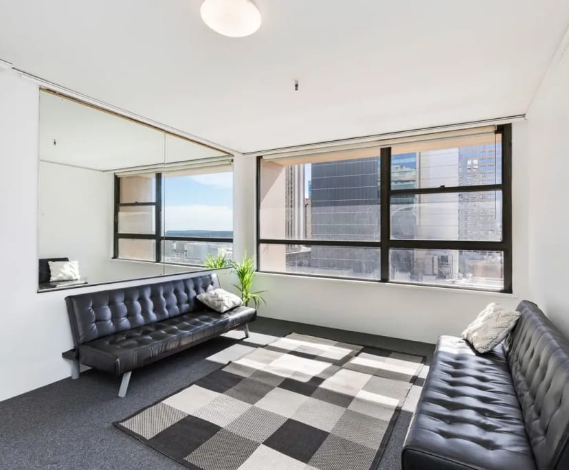 Furnished room in a flatshare