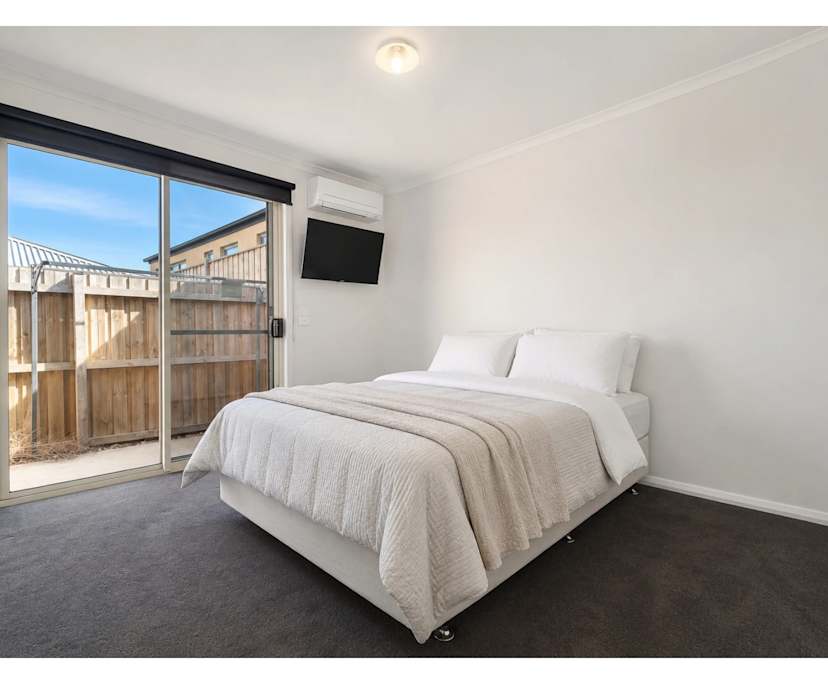 Furnished room with ensuite in a share house