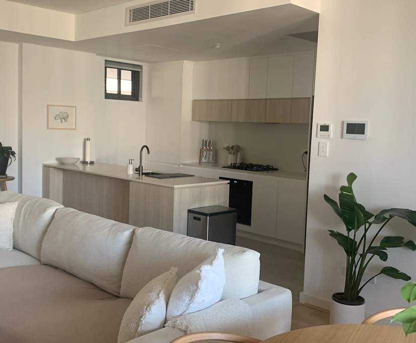 Unfurnished room with own bathroom