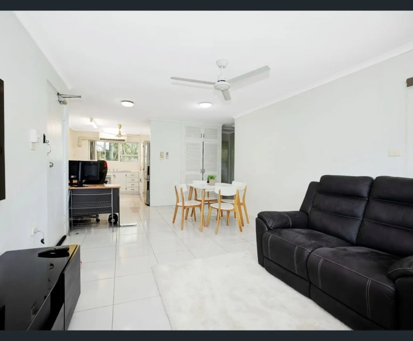 $250, Flatshare, 2 bathrooms, Hyde Park QLD 4812