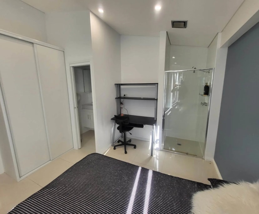 $750, Whole-property, 3 bathrooms, Penshurst NSW 2222