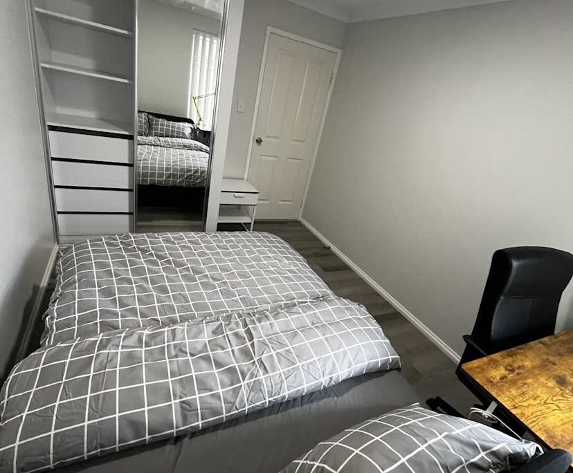 Furnished room in a share house