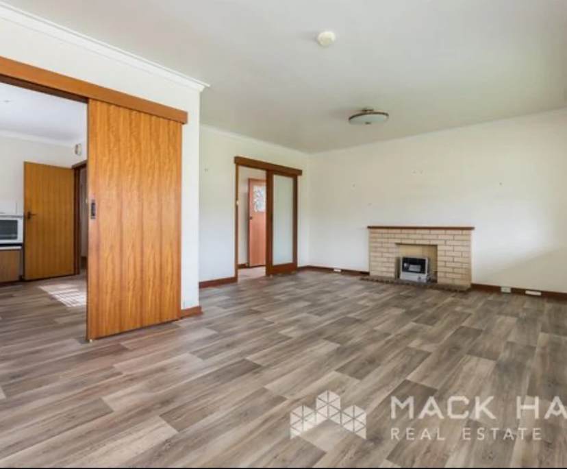 Room in a share house