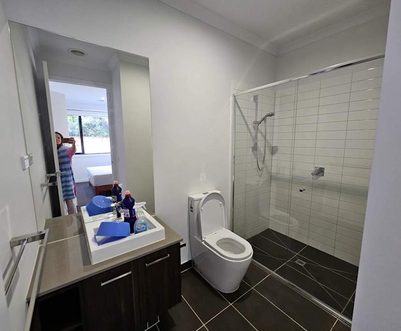 Furnished room with own bathroom