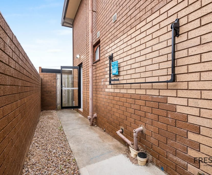 $330, Share-house, 6 bathrooms, Bell Post Hill VIC 3215