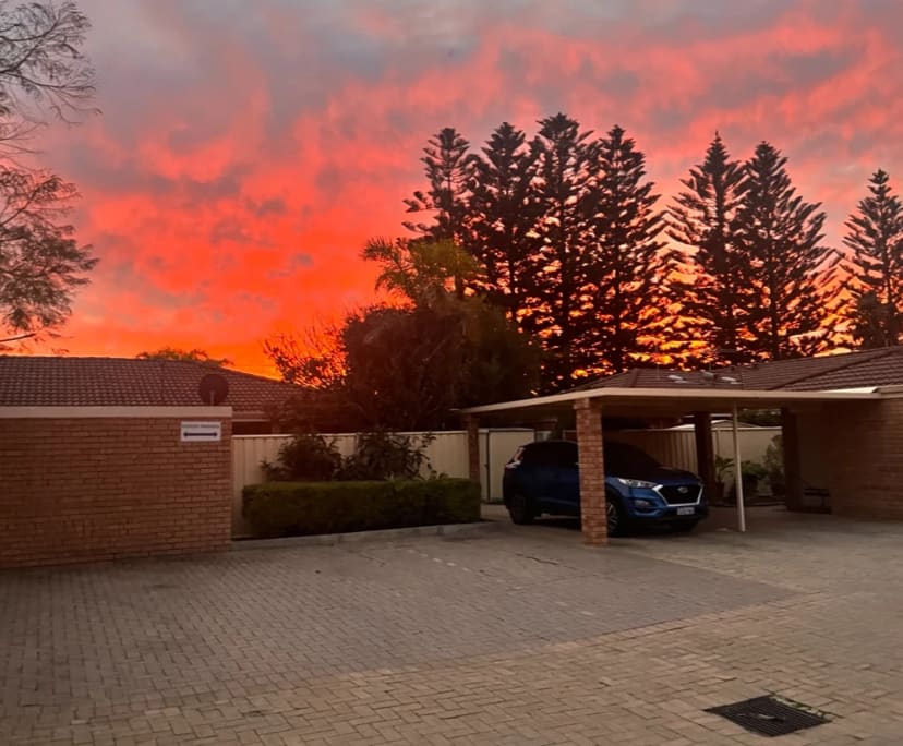 Unfurnished room in a flatshare