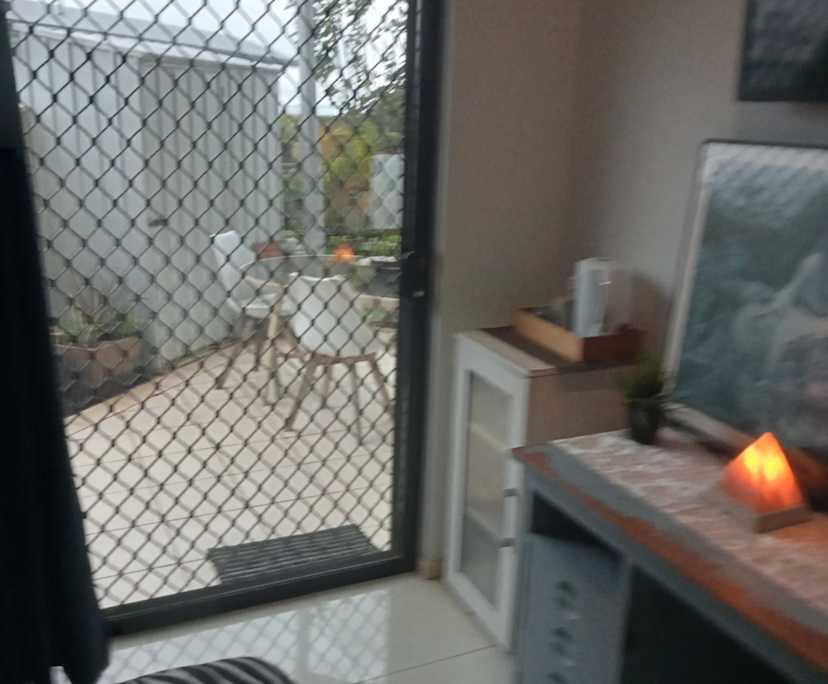 Furnished room with ensuite in a flatshare