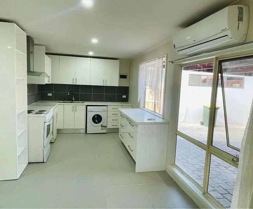 Whole property with 3 rooms for rent