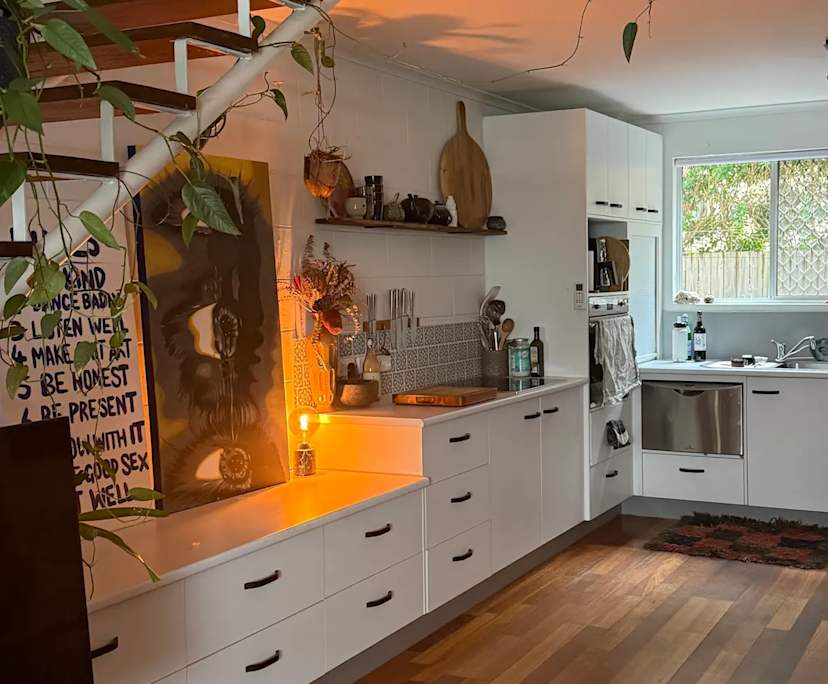 Unfurnished room in a flatshare