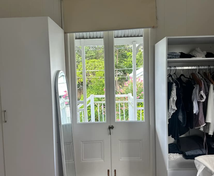 Room in a share house