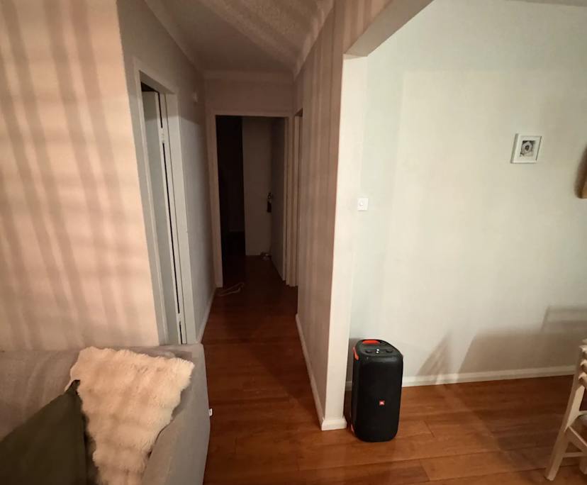 Unfurnished room in a flatshare