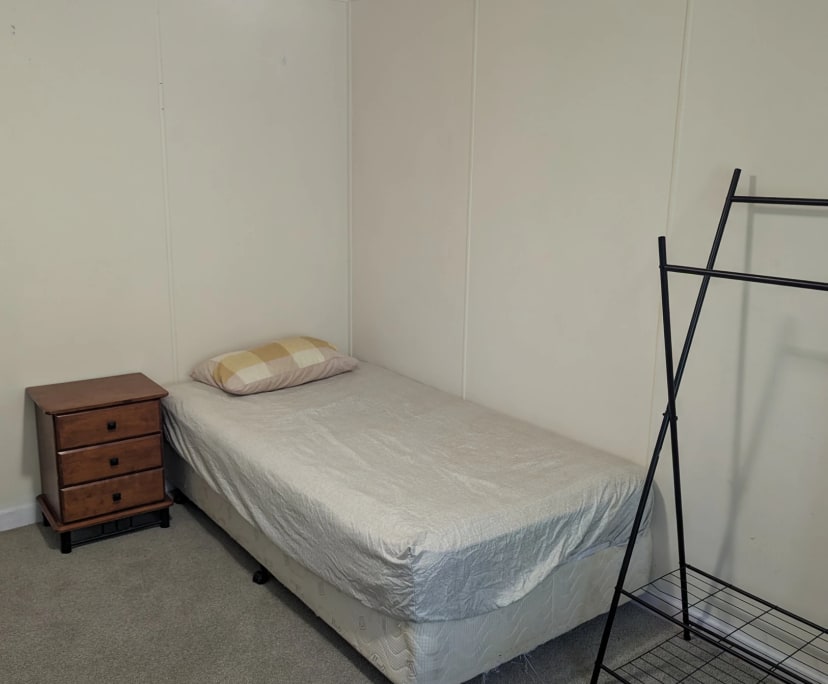 Room in a share house