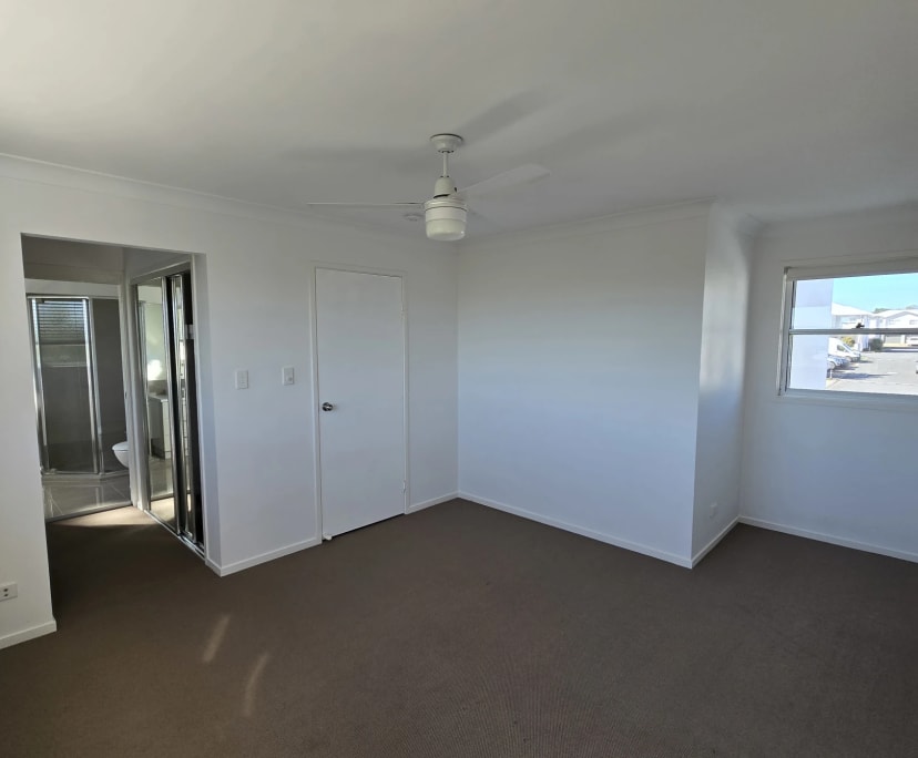 Room with ensuite in a share house