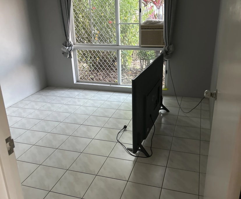 Room in a share house