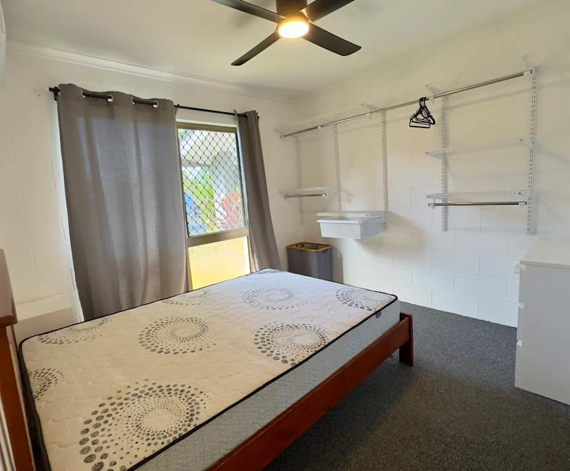 $330, Share-house, 3 bathrooms, Smithfield QLD 4878