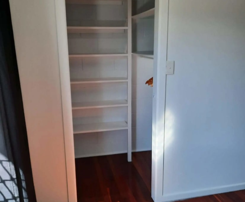 $330, Share-house, 4 bathrooms, Mooloolaba QLD 4557