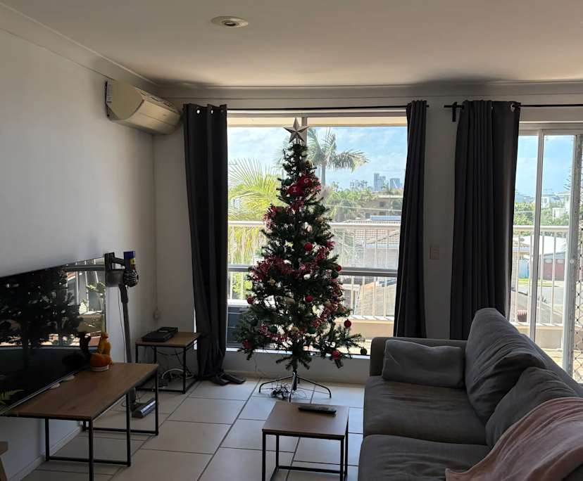 $390, Flatshare, 2 bathrooms, Mermaid Beach QLD 4218