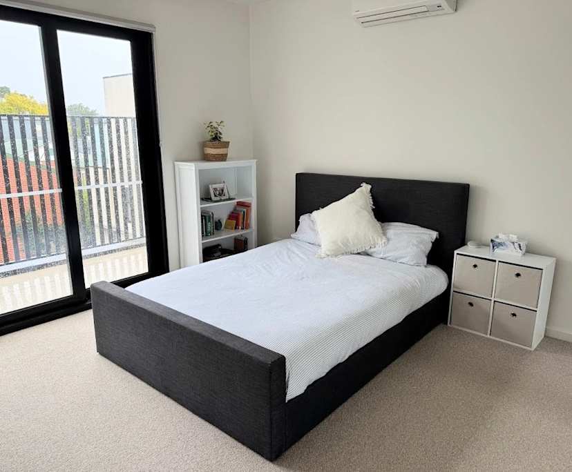 Room with ensuite in a flatshare