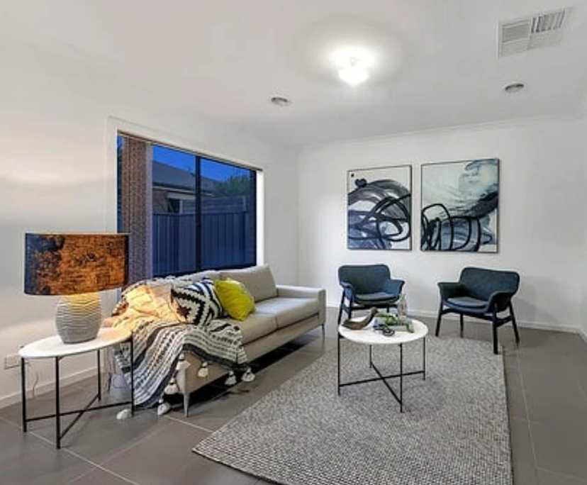 Unfurnished room in a share house