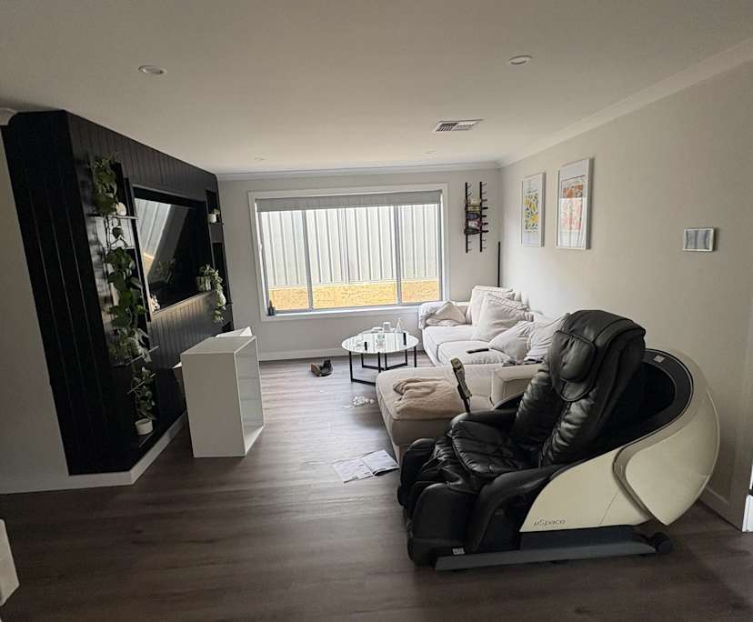 Unfurnished room with own bathroom