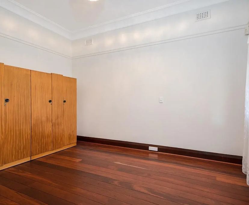 Unfurnished room in a share house