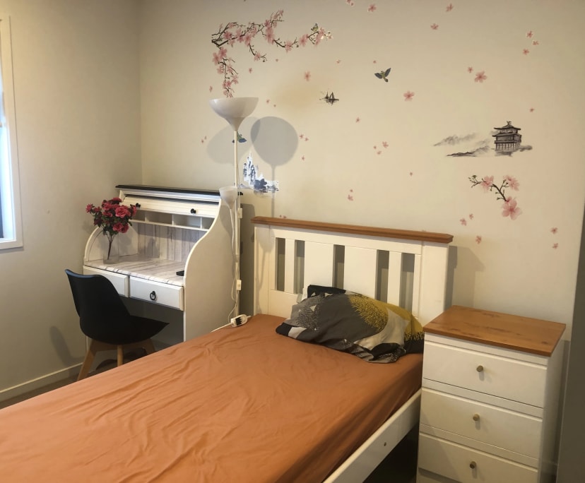 Furnished room in a share house