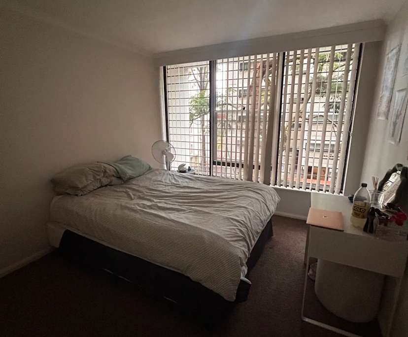 Furnished room in a flatshare